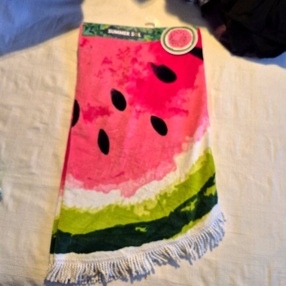 Summer Sol Watermelon round beach towel 55" diameter, fringed trim NWT